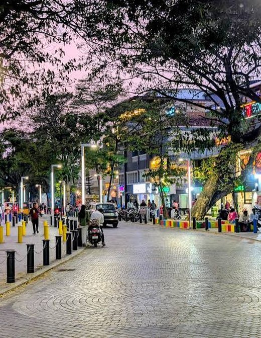Kodambakkam High Road (KNK Road), Nungambakkam, about 0.7 km from The Roost